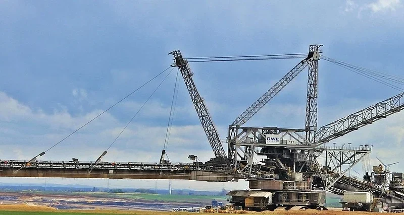 Nowe Technologie w Przemyśle Wydobywczym – Przyszłość Surowców